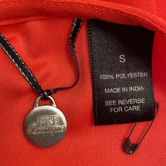 BKE coral beaded layered three quarter sleeve v-neck blouse - Picture 6 of 10